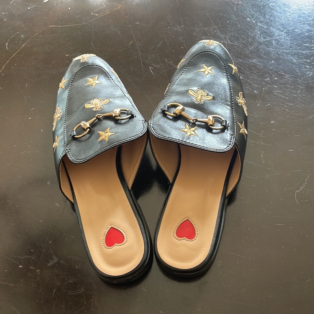 Bumble bee and stars leather flats - Picture 2 of 3